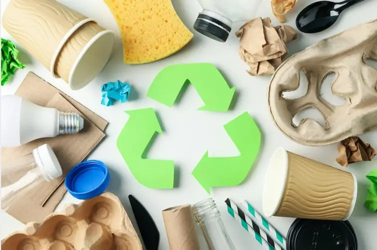 中國(guó)石化與清華大學(xué)聯(lián)合研究可降解塑料報(bào)告發(fā)布(圖1)